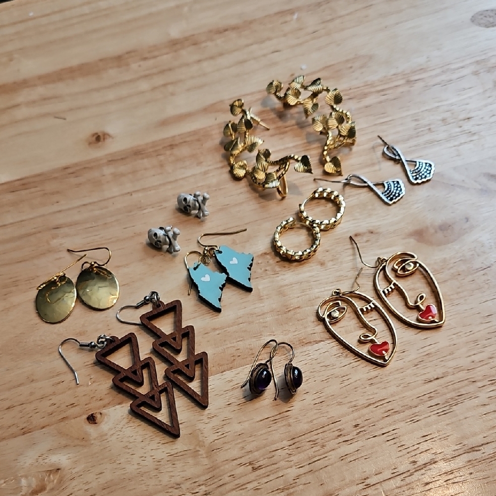 Lot of Costume Jewelry Earrings